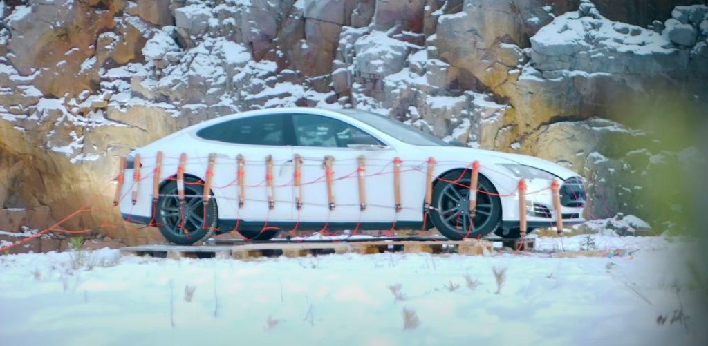 A man from Finland with a Tesla Model S blew up his vehicle with dynamite because of the cost of replacing the battery of over $ 22,000