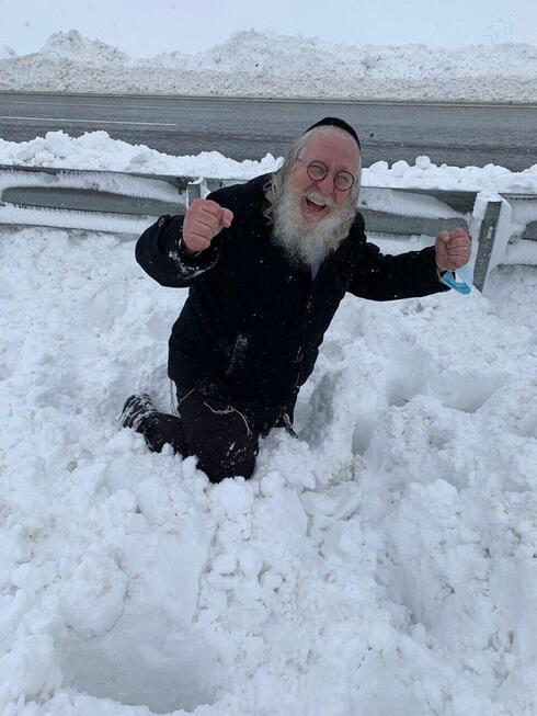 Because of the snow in Turkey: A rabbi found himself praying in a mosque